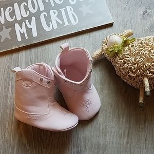 🆕️Pink Baby Boots